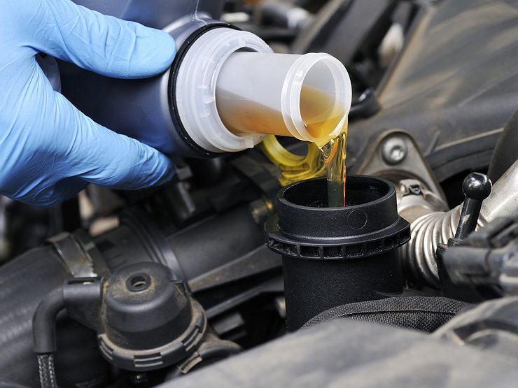 Регулярная замена масла: ключ к долгой и надежной работе вашего автомобиля
